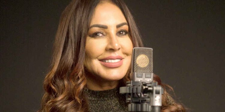 Piúma: Praça Dona Carmem recebe evento gospel com show de Rose Nascimento