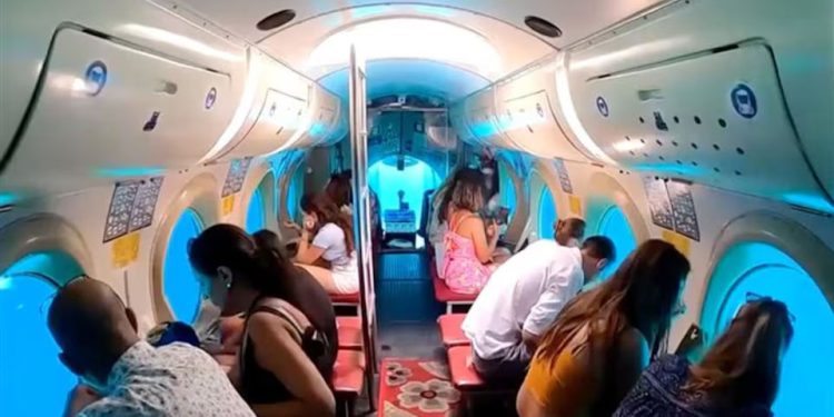 Egito: Seis russos mortos e 39 turistas resgatados após submarino afundar no Mar Vermelho