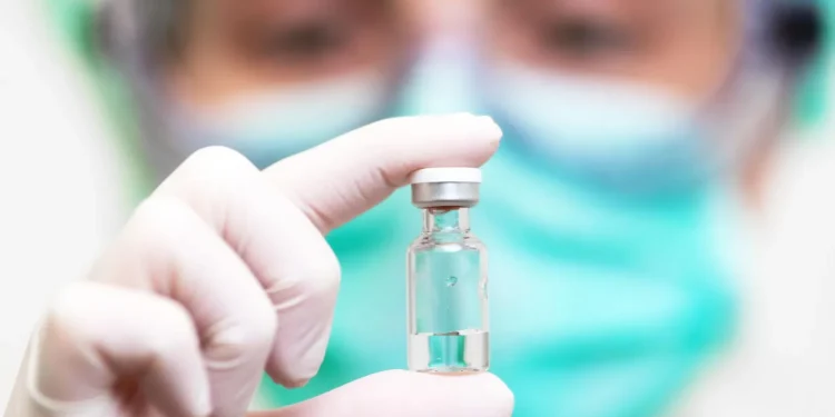 Saúde: Vacina anual para proteção contra o HIV passa por teste
