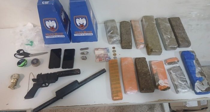 Guarapari: 10º Batalhão apreende drogas e cumpre mandados de prisão