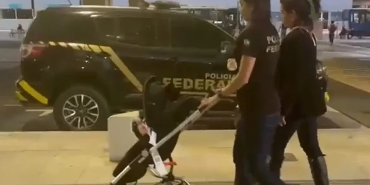 PF: Bebê vítima de tráfico internacional de pessoas retorna ao Brasil