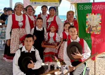 Anchieta: Grupo folclórico Os Brandarinos representaram a cultura anchietense em festival