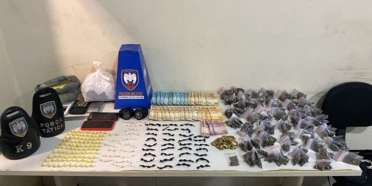 Guarapari: 10º Batalhão realiza apreensões de drogas e recuperação de veículo