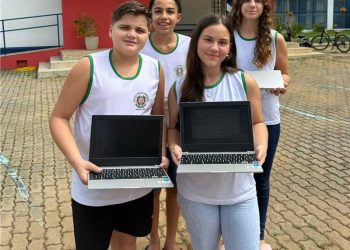 Alfredo Chaves: Oito escolas vão receber laboratórios móveis de informática