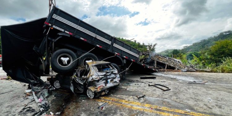 Brasil: Acidentes em rodovias federais mataram mais de 16 pessoas por dia em 2024