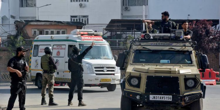 Índia: Ataque contra turistas na Caxemira deixa 26 mortos e 17 feridos