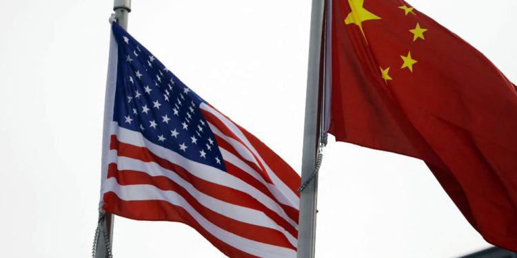 Economia: Tarifas da China de 125% sobre importados dos EUA passa a valer neste sábado (12)
