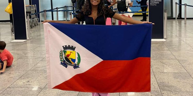 Guarapari: Promessa do atletismo representa o Brasil nos Jogos Mundiais Escolares Sub-15 na Sérvia