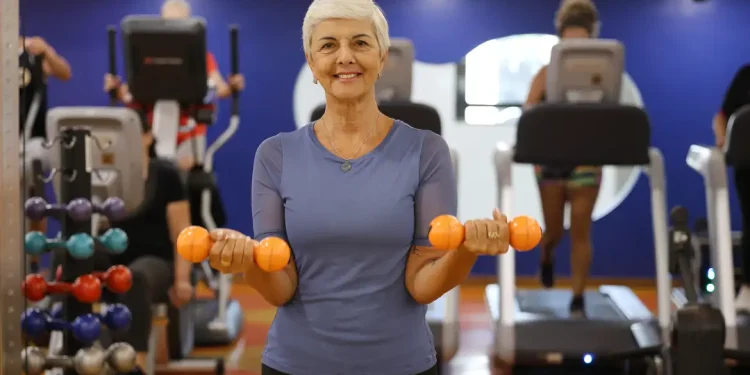 Estudo: Musculação protege cérebro de idosos contra demência
