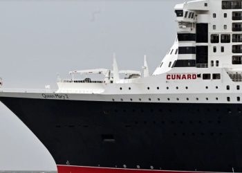 Reino Unido: Surto de vírus atinge mais de 240 pessoas em cruzeiro marítimo