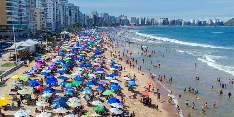 Guarapari: Cidade registra praias lotadas e 100% de ocupação hoteleira no feriadão