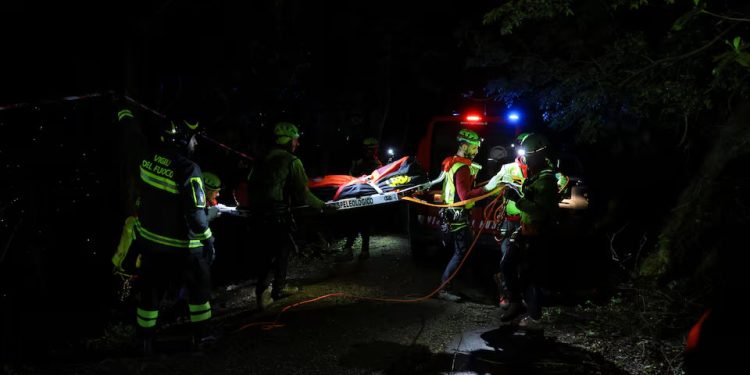 Itália: Acidente com teleférico perto de Nápoles deixa quatro mortos