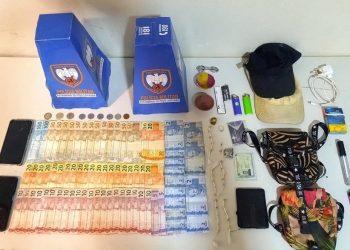 Guarapari: 10ºbpm apreende drogas e conduz quatro adolescentes