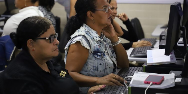 Espírito Santo: Governo do Estado abre 20 mil vagas para cursos on-line gratuitos