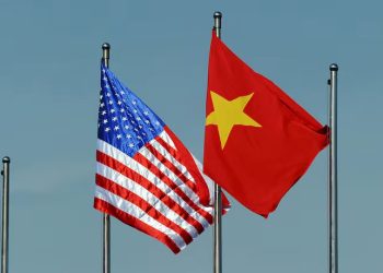 Economia: Vietnã intensifica combate às falsificações de importados em meio a negociações tarifárias com os EUA