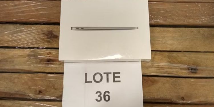Receita Federal: Novo leilão tem iPhone 13 por R$ 731 e MacBook por R$ 4 mil