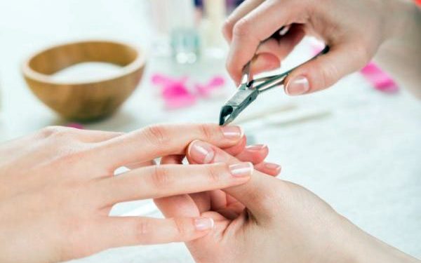 Guarapari: CRAS oferece oficina gratuita de manicure