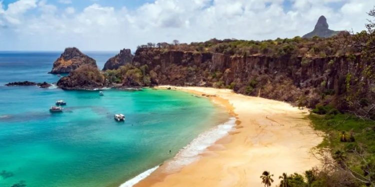 Turismo: Duas praias brasileiras estão entre as 50 melhores do mundo