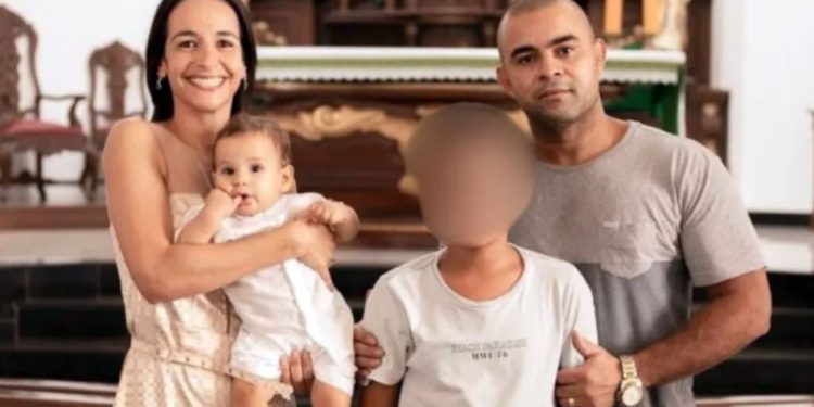 Brasil: Justiça manda internar adolescente que matou família e pesquisou sobre FGTS