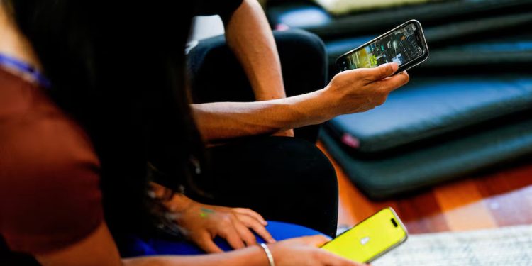 Austrália: Organizadores de testes de software de proibição de mídias sociais para adolescentes dizem que a tecnologia funciona