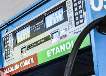 Brasil: Governo anuncia aumento do etanol na gasolina para 30%