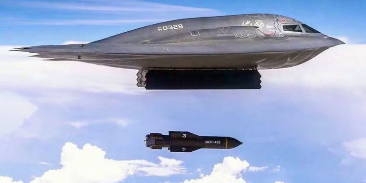 “Bunker Buster”: Só EUA têm arma capaz de penetrar usina “enterrada” no Irã