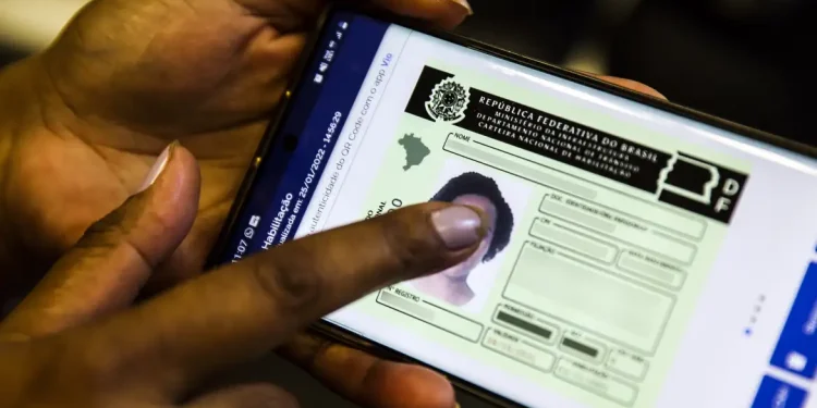 Brasil: Sancionada lei que cria CNH gratuita para população de baixa renda