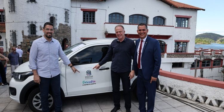 Espírito Santo: Governo do Estado entrega de veículos para fortalecimento do turismo nos municípios capixabas