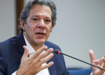 Economia: Haddad confirma IR de 17,5% sobre rendimentos de aplicações
