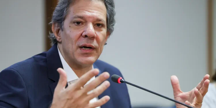 Economia: Haddad confirma IR de 17,5% sobre rendimentos de aplicações