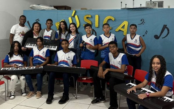Intercâmbio: Projeto Kennedy Educa Mais – Turma de Teclados se apresenta em Itapemirim