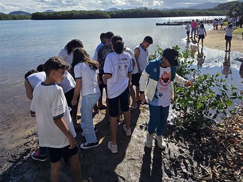 Guarapari: Iema promove visita guiada de estudantes ao manguezal da RDS Concha D’Ostra
