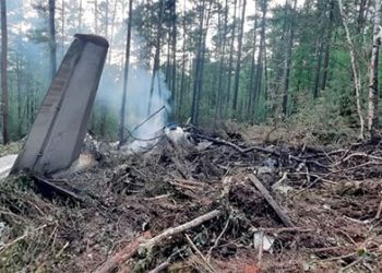 Rússia: Avião da era soviética com 48 pessoas a bordo cai no extremo leste do país