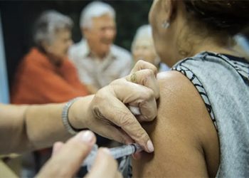 Espírito Santo: Saúde envia SMS para pessoas com 60 anos+ que ainda não se vacinaram contra a gripe