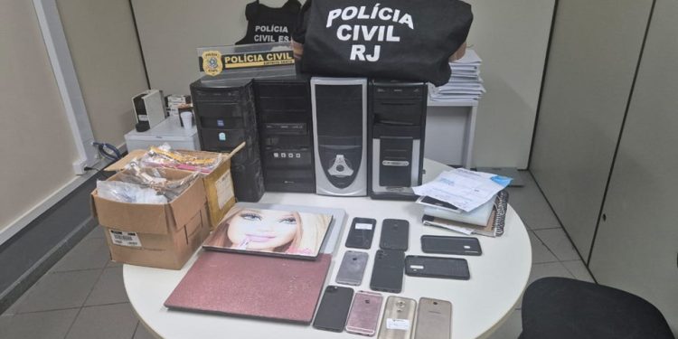 Operação Dois Irmãos: PCES e Procon-ES cumprem mandados em operação contra golpe virtual de venda de tênis