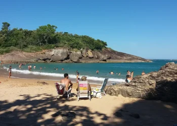 Turismo: Conheça algumas das praias imperdíveis no Espírito Santo