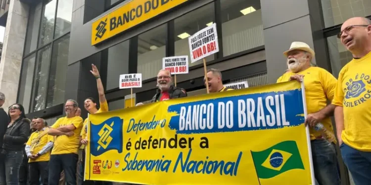 Alarme: Mensagens falsas tentam incentivar saques em massa do Banco do Brasil