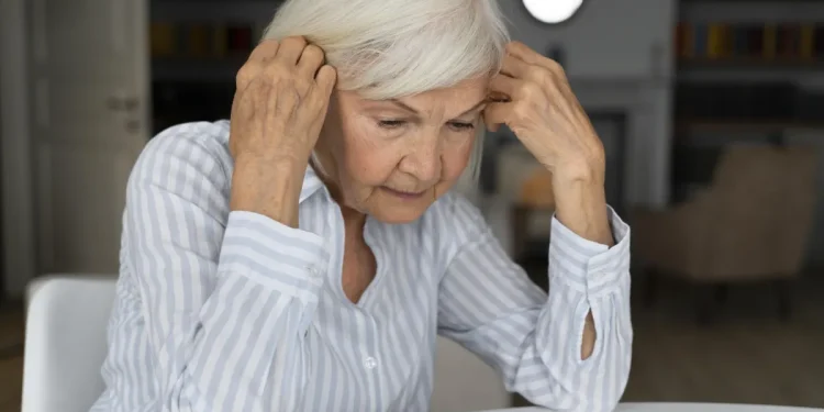 Saúde: Estudo aponta que composto de chá popular pode proteger contra Alzheimer