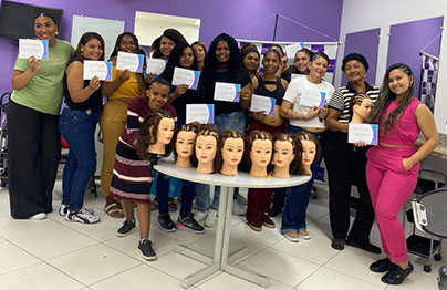 Presidente Kennedy: Curso de Tranças Nagô para fortalecimento da geração de renda