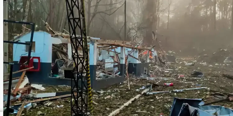 Paraná: Empresa confirma 9 mortes em explosão de fábrica em Curitiba