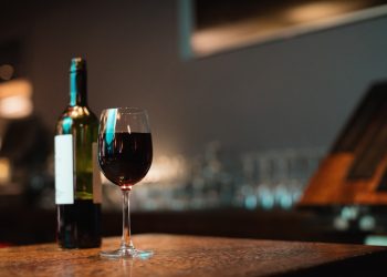 Anchieta: Festival Iriri Vinhos e Abraços reúne rótulos internacionais e atrações culturais