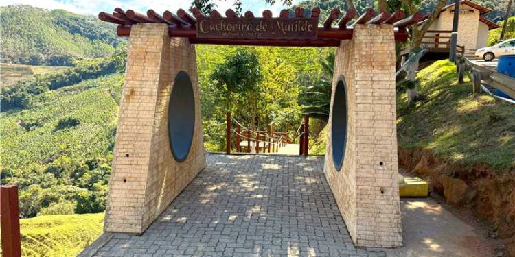 Alfredo Chaves: Obras na reta final para melhorias no Parque Cachoeira de Matilde