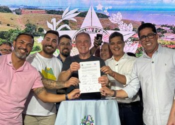 Espírito Santo: Governador anuncia melhorias no acesso turístico do Frade e a Freira e investimentos na Educação e Saúde de Itapemirim