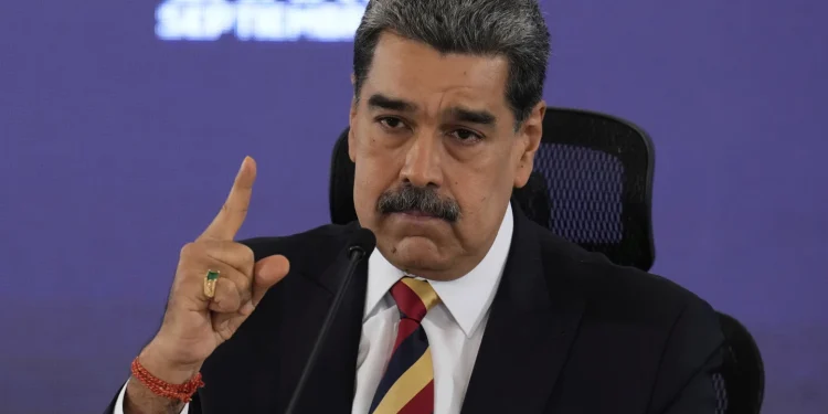 Venezuela: Embarcação atingida por militares americanos estava voltando para a costa