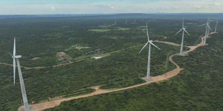 Primeira vez: Energia eólica e solar abastecem mais de um terço da eletricidade do Brasil