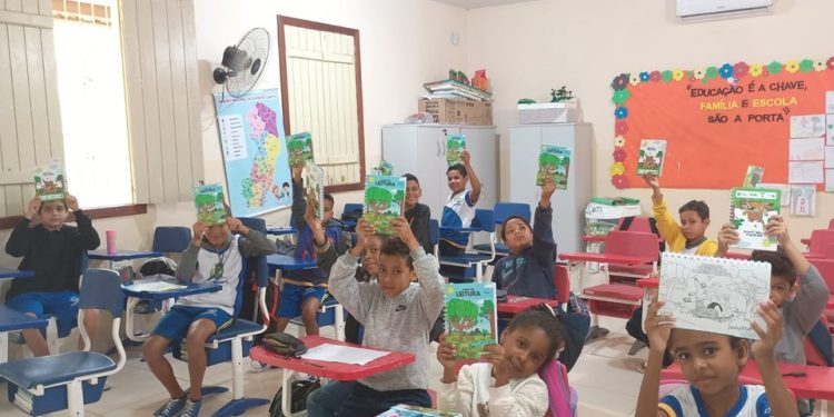 Espírito Santo: Parque Estadual Paulo César Vinha leva Biblioteca Itinerante à escola de Guarapari