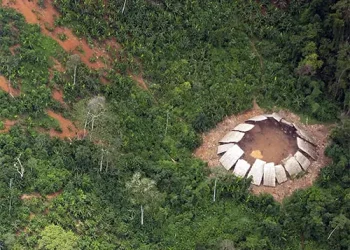Mundo: Ong identifica 196 povos indígenas isolados sob ameaça global