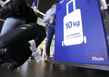 Brasil: Companhias aéreas terão que explicar mudanças na cobrança de bagagens de mão