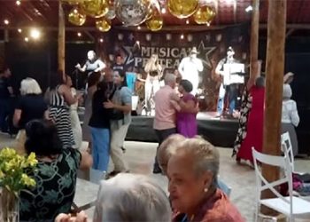 Piúma: Mais uma noite inesquecível no 6° Baile da Melhor Idade