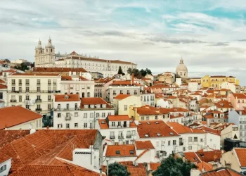Turismo: Lisboa é escolhida o destino mais feliz para turistas